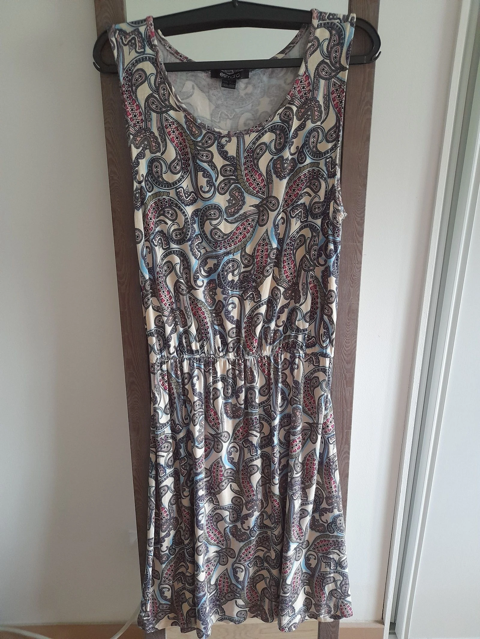 Robe d'été Esmara taille M